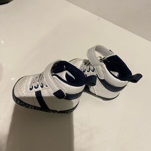 New born shoe